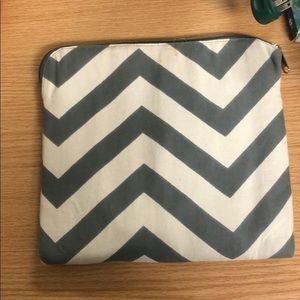 Makeup bag